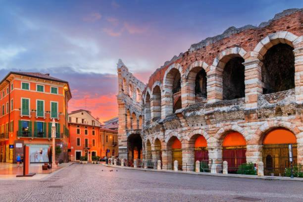 Arena - Verona Centro - Appartamento Elegante Экстерьер фото
